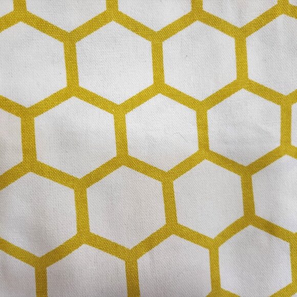 NWT Reversible Blue/White, Yellow/White Hexagonal Design Table Runner 16x72 inch - Picture 4 of 5